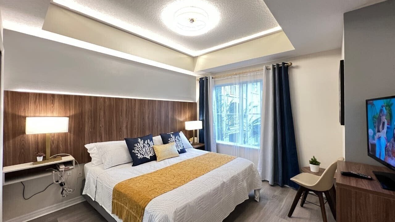Photo of Bedroom in Florida Center