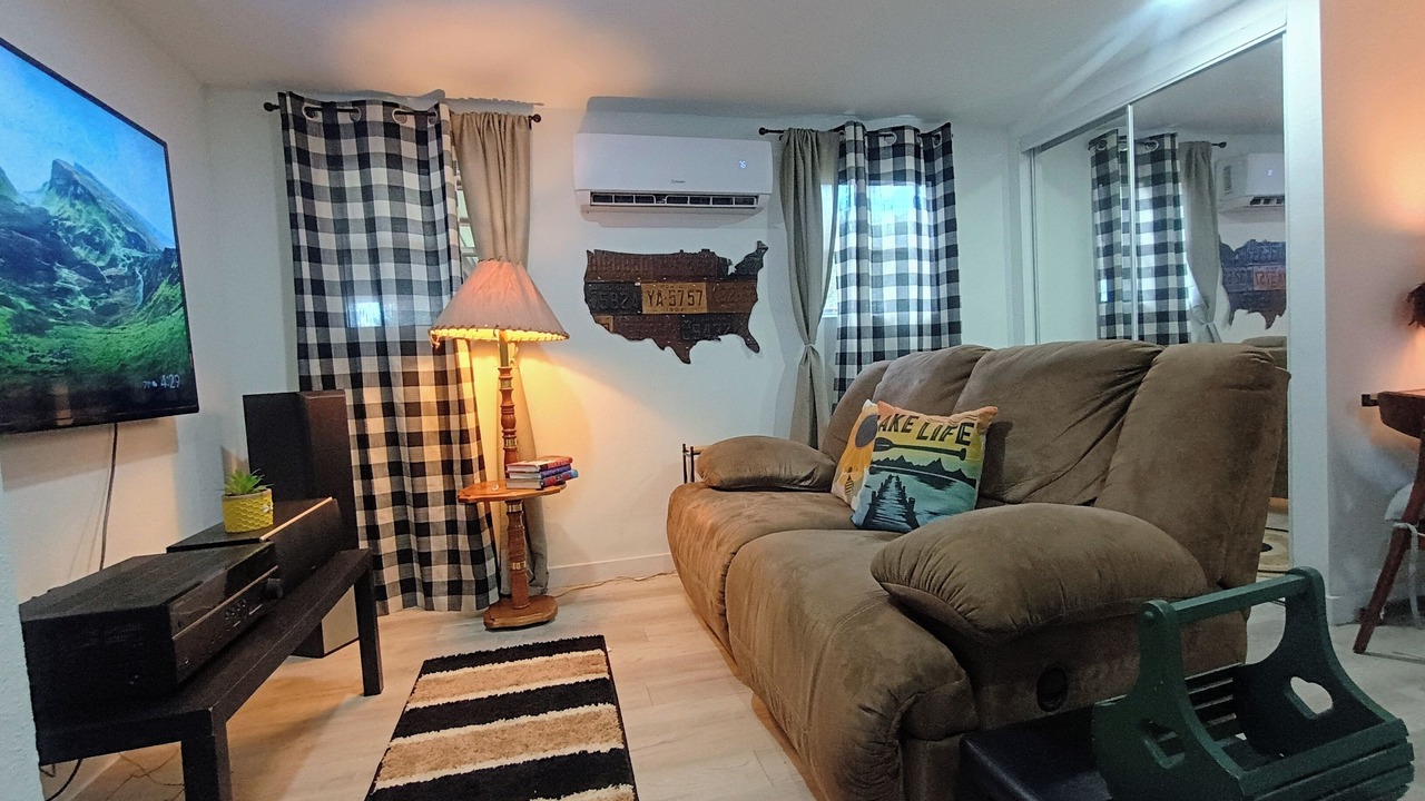 Photo of Livingroom in Crescent City