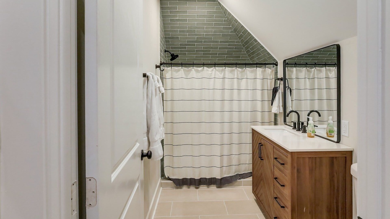 Photo of Bathroom in Lake Oconee