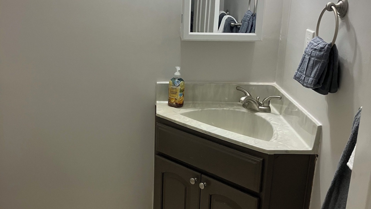 Photo of Bathroom in Alabaster