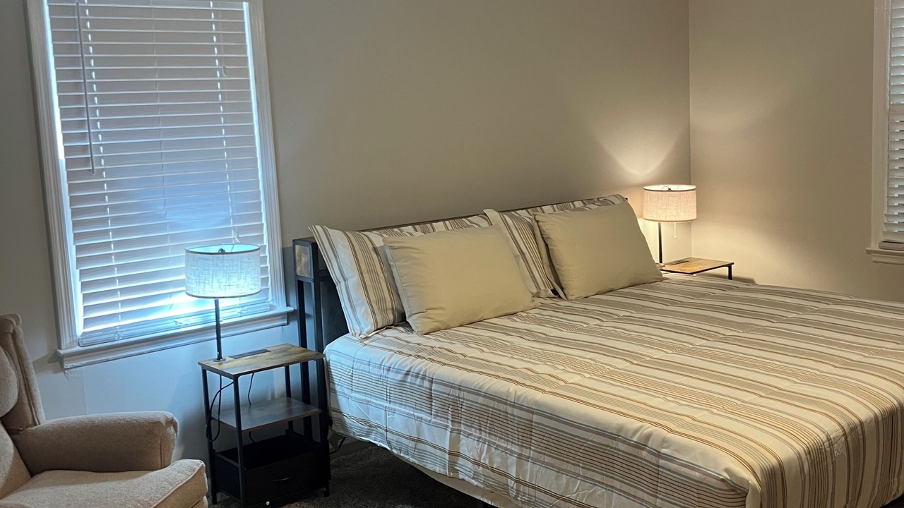 Photo of Bedroom in Alabaster