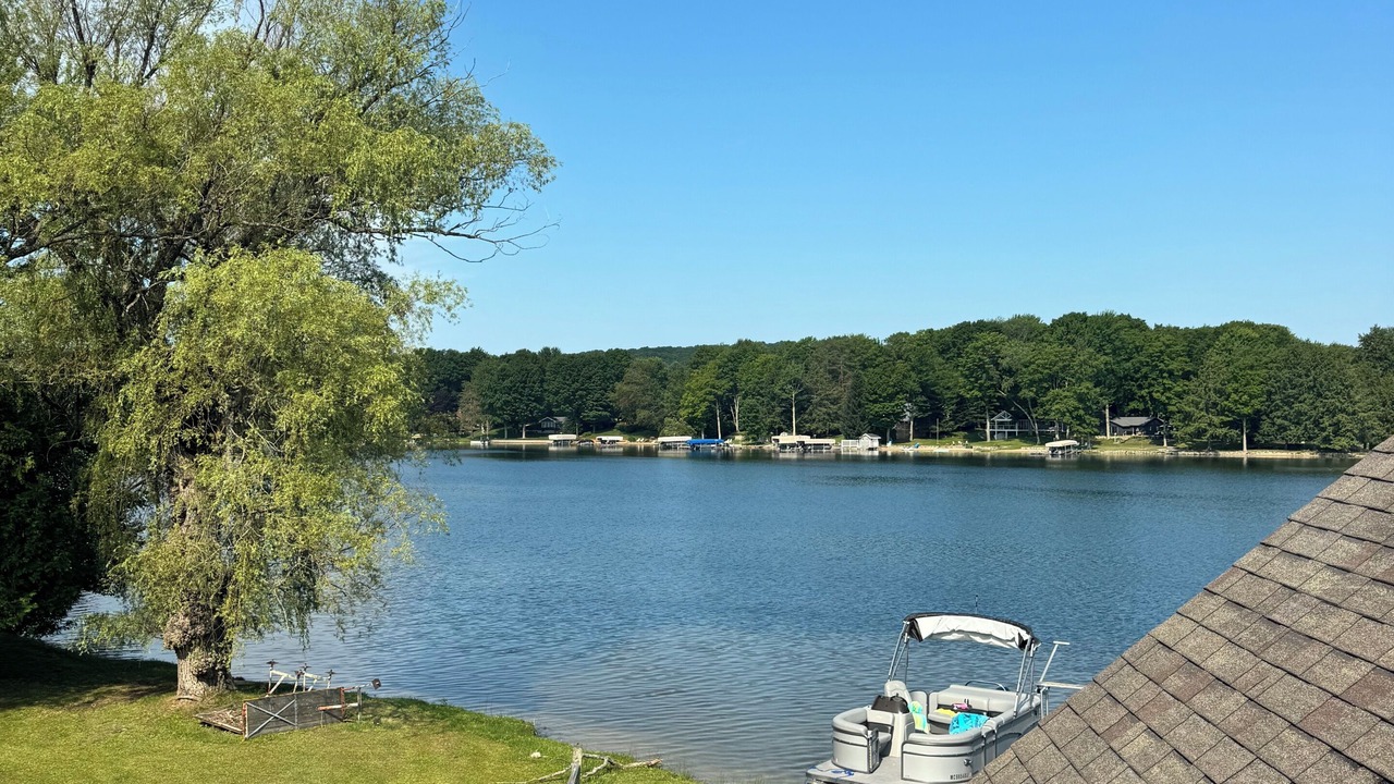 Photo of Others in Central Lake