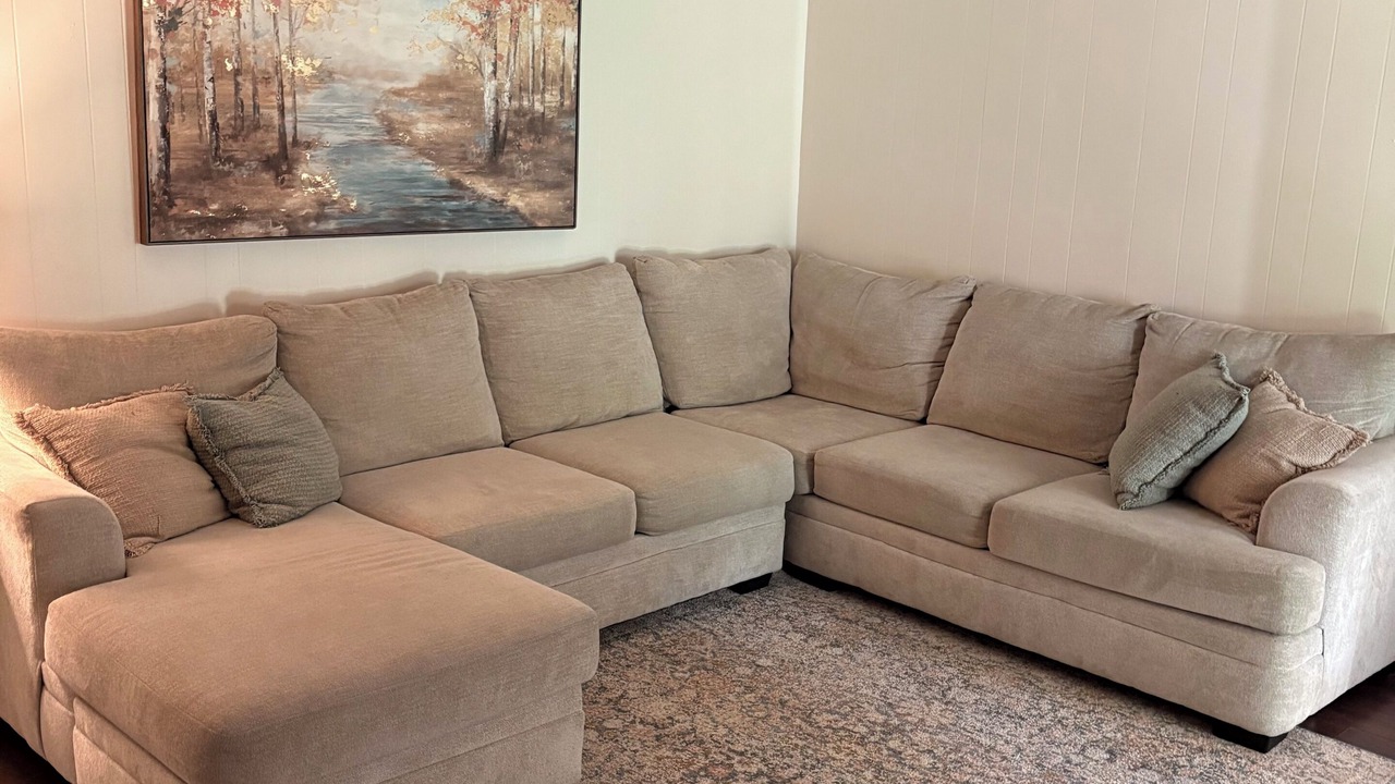 Photo of Livingroom in LaGrange