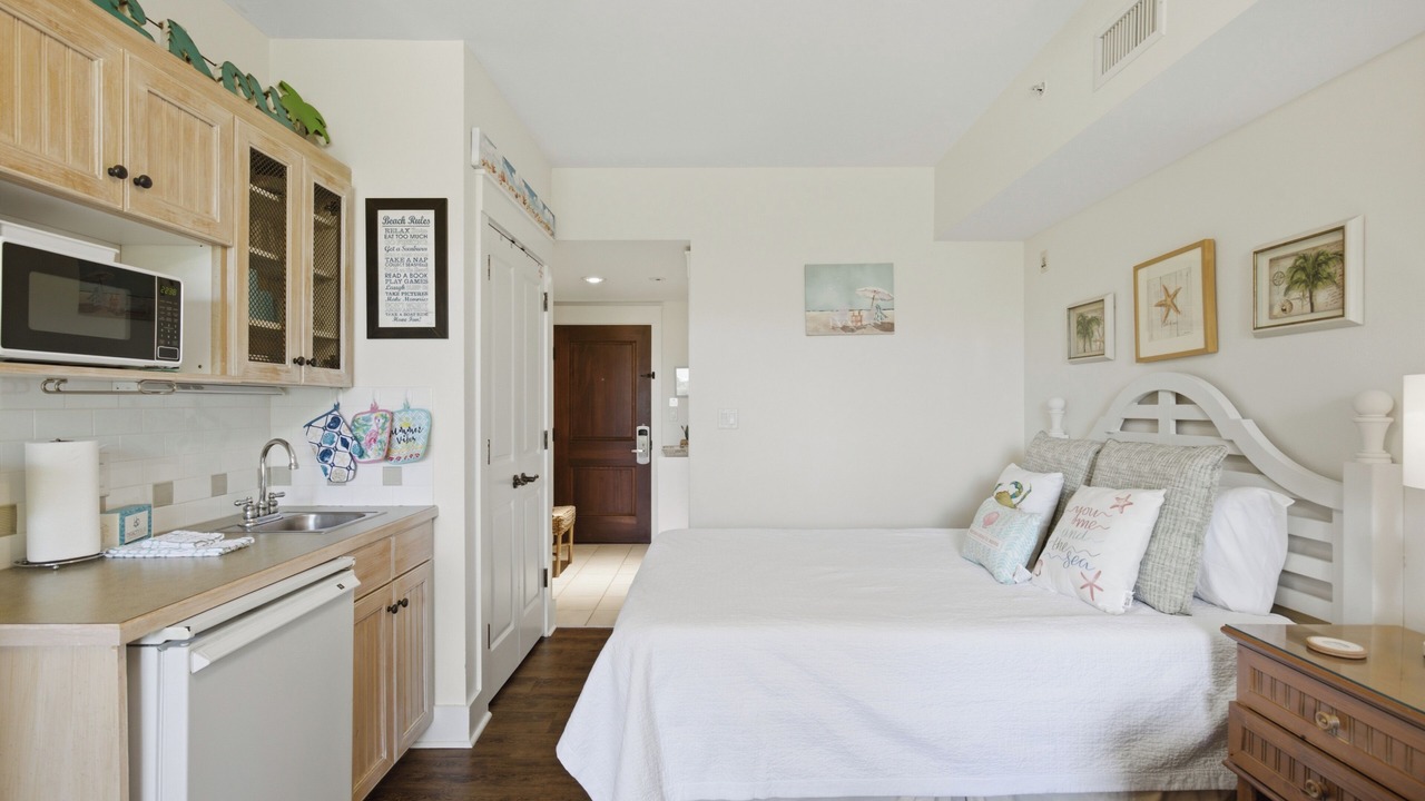 Photo of Bedroom in Baytowne Wharf