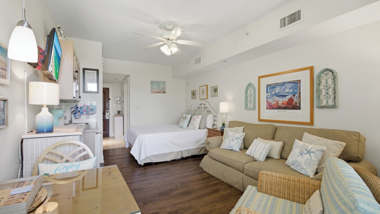 Photo of Bedroom in Baytowne Wharf
