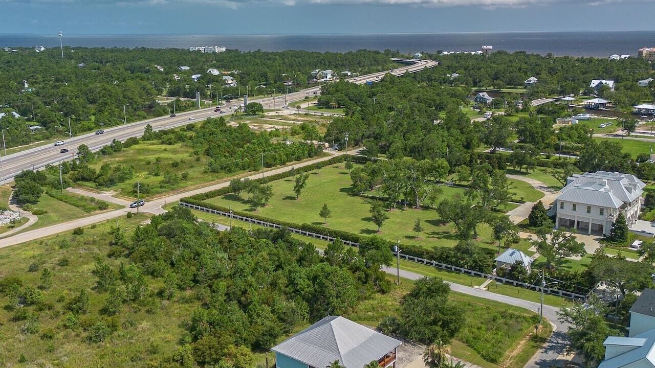 Photo of Outdoor in Henderson Point