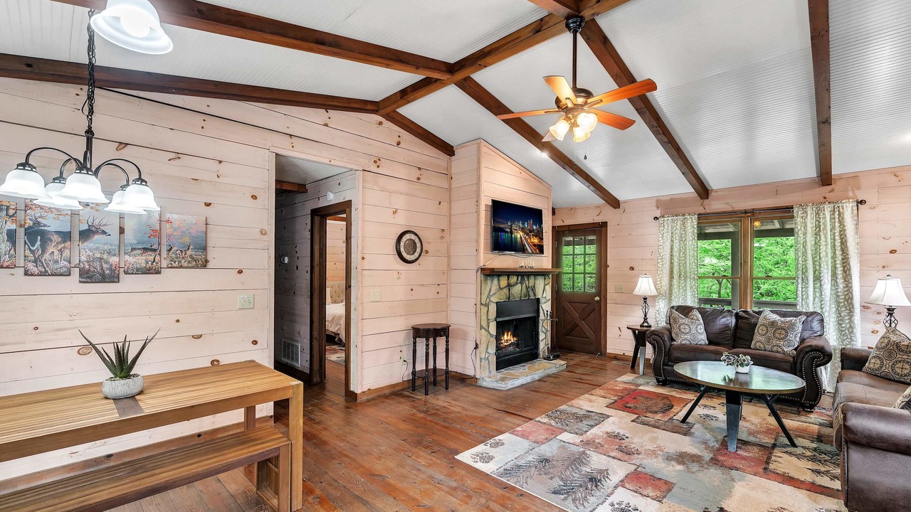 Photo of Livingroom in Ellijay