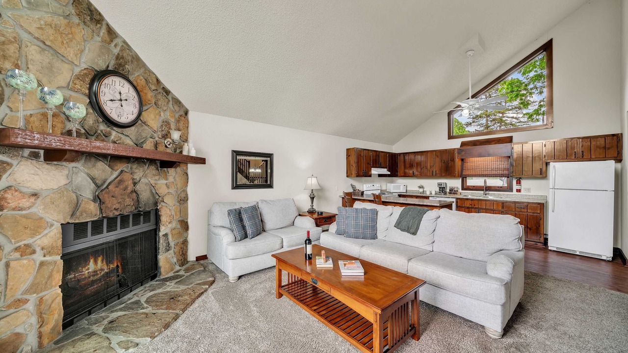 Photo of Livingroom in Ellijay