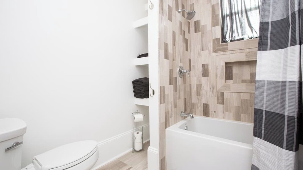 Photo of Bathroom in Audubon