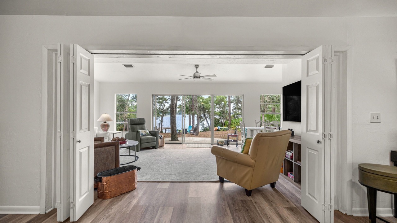 Photo of Livingroom in Hawthorne