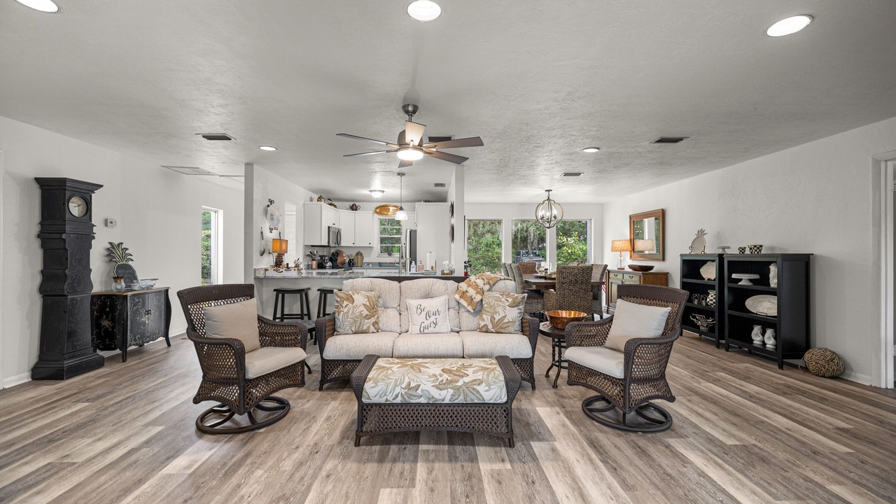 Photo of Livingroom in Hawthorne