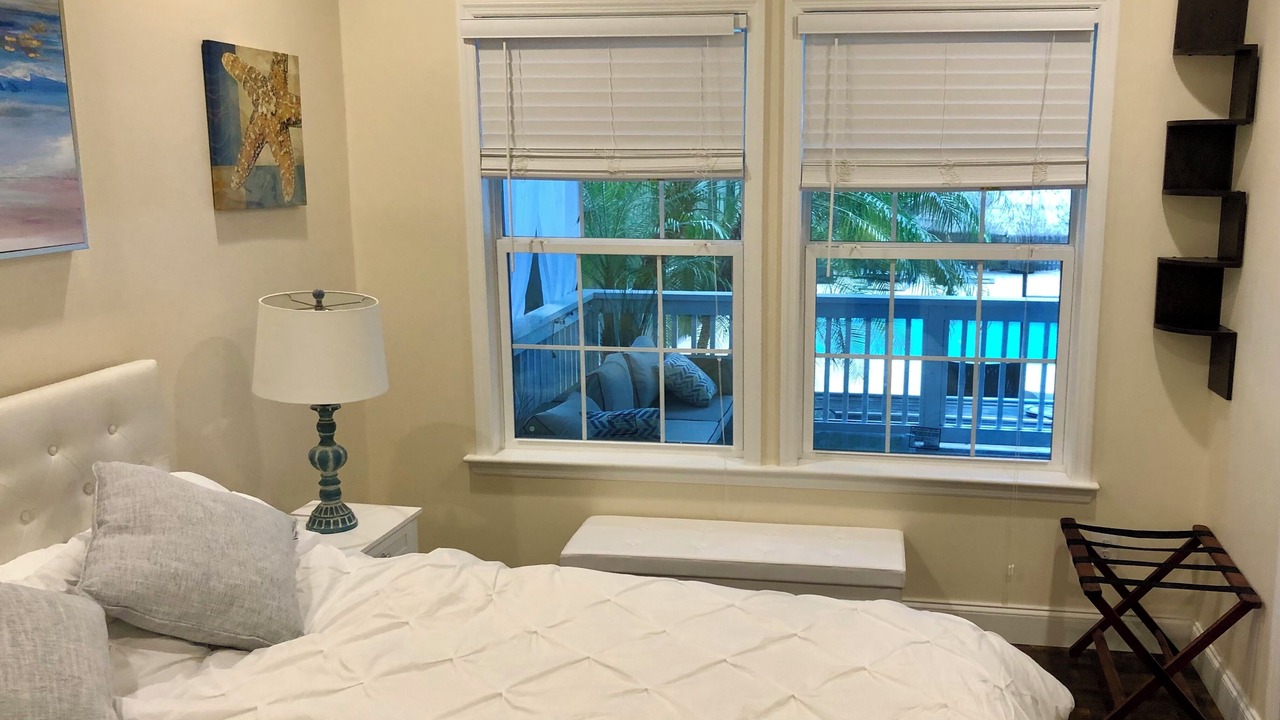 Photo of Bedroom in Palm Valley