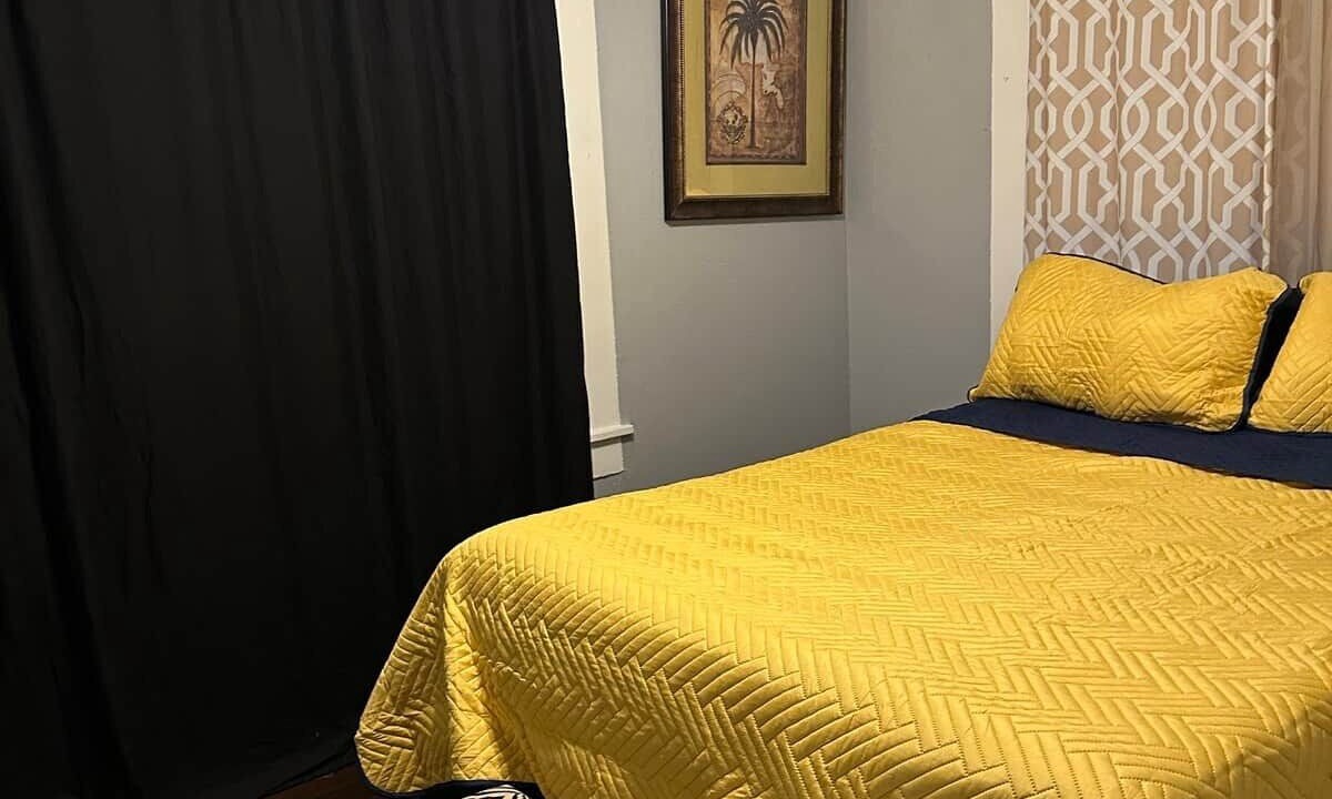Photo of Bedroom in Fairfield Historic District