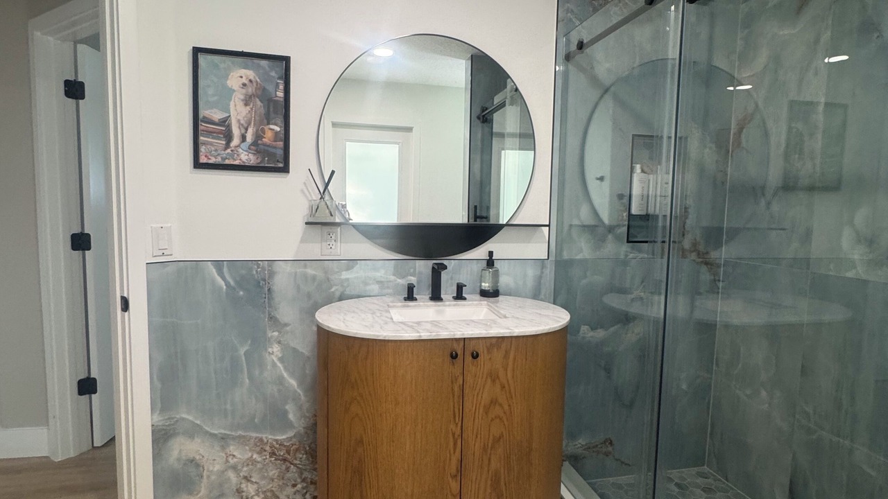 Photo of Bathroom in Candler