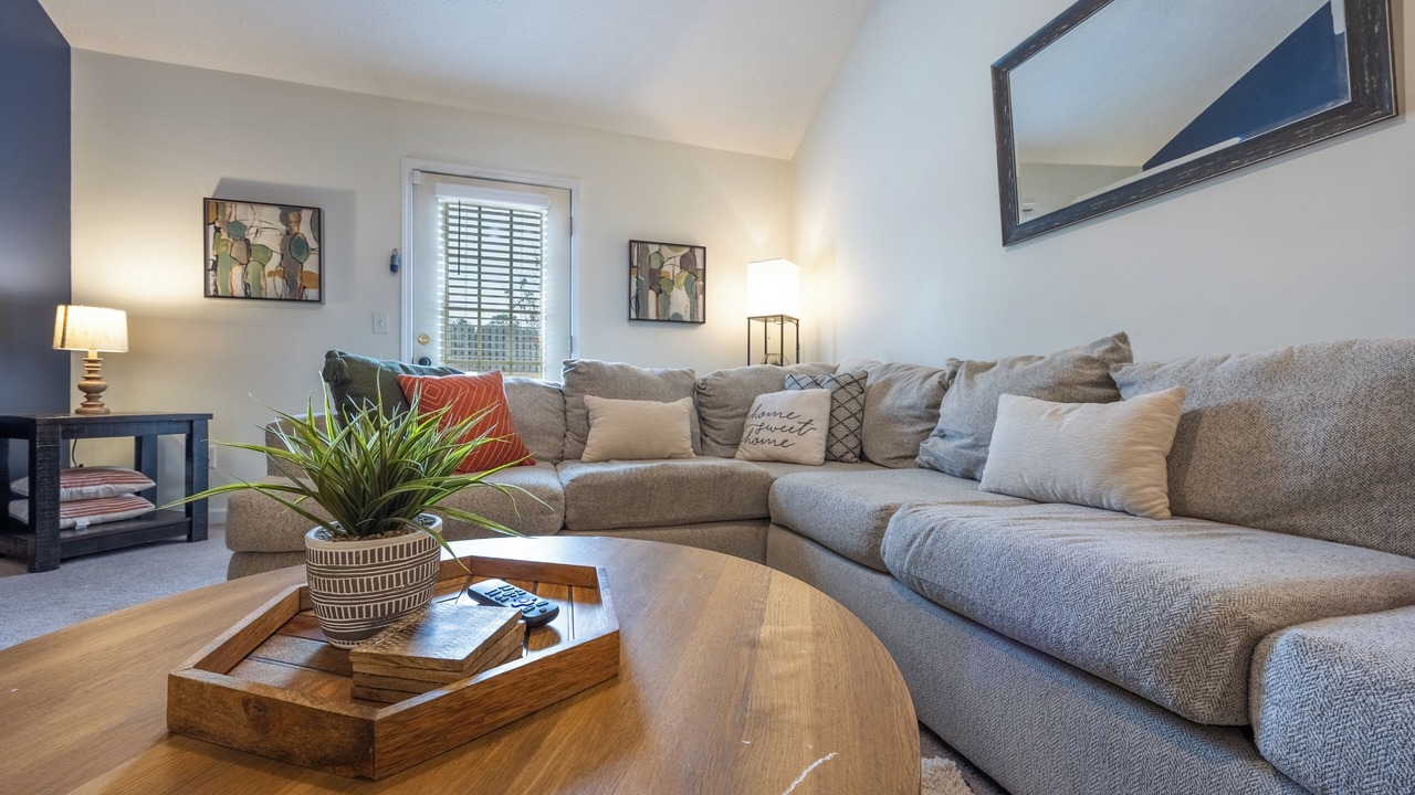 Photo of Livingroom in Auburn