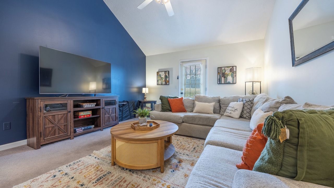 Photo of Livingroom in Auburn
