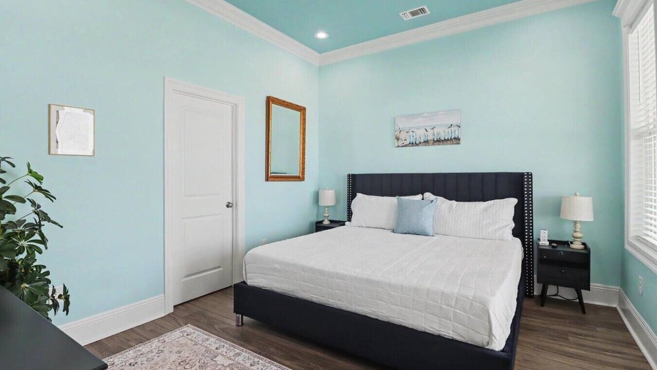 Photo of Bedroom in Long Beach