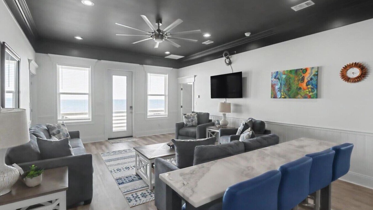 Photo of Livingroom in Long Beach