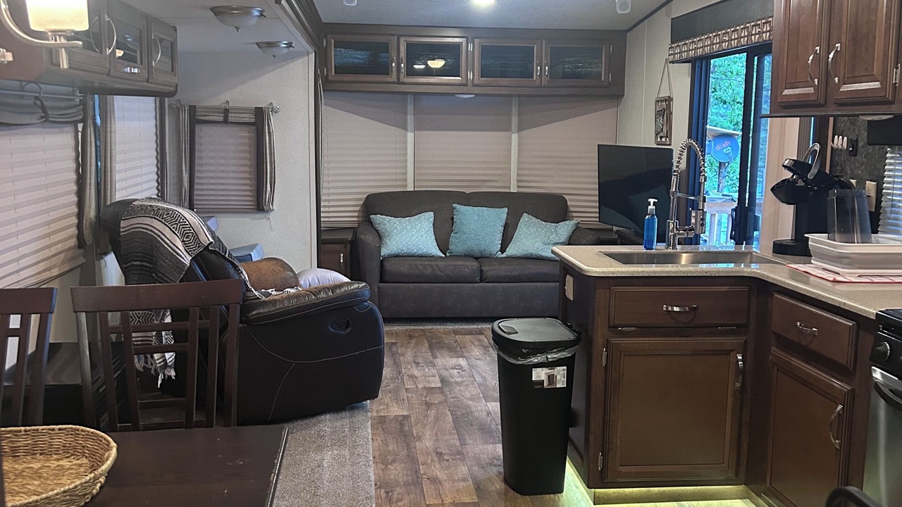 Photo of Livingroom in Crane Hill