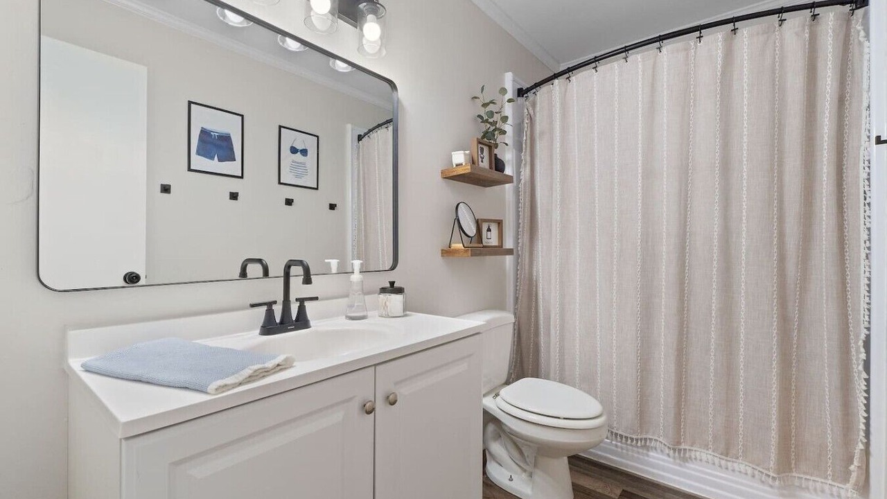 Photo of Bathroom in Brent