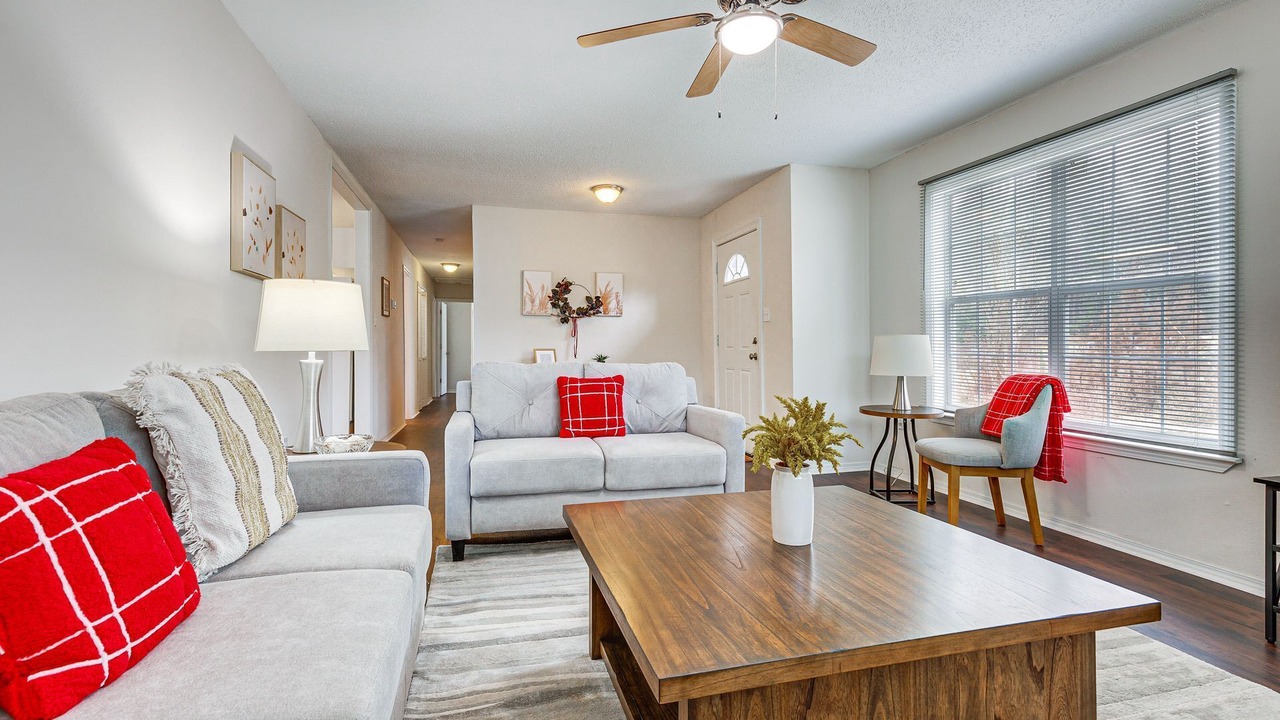 Photo of Livingroom in Chatom