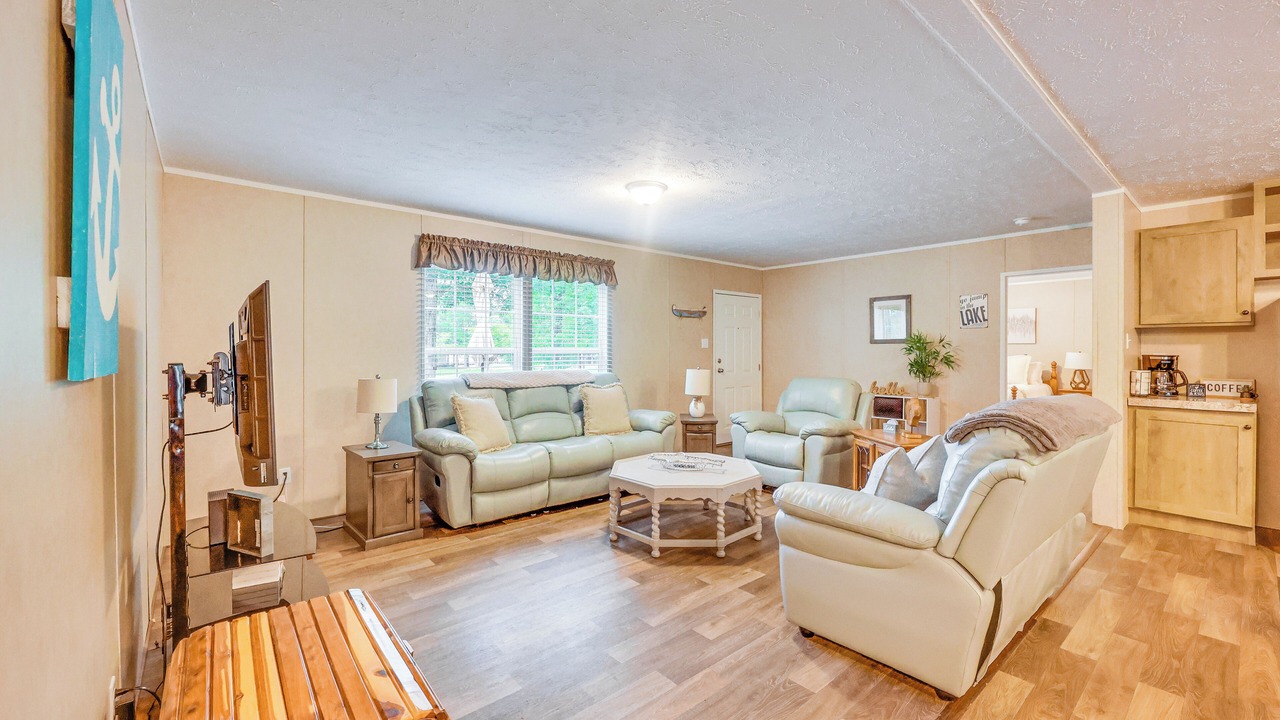 Photo of Livingroom in Gadsden