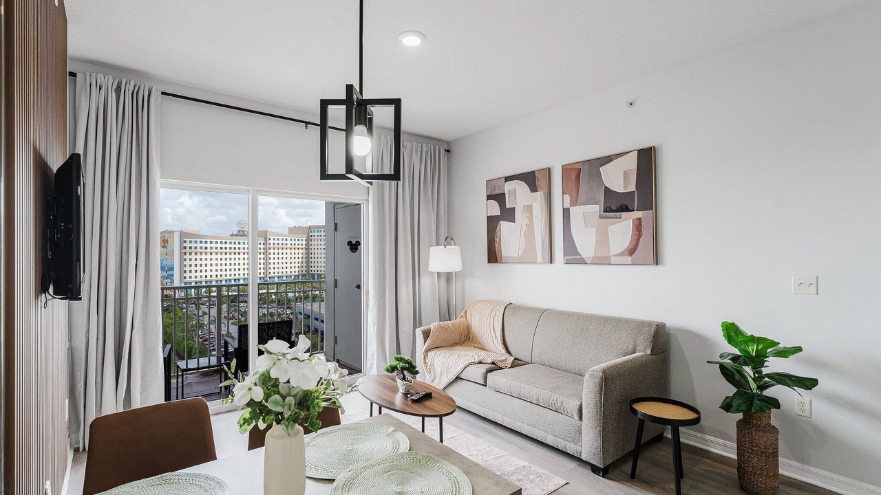 Photo of Bedroom in Florida Center