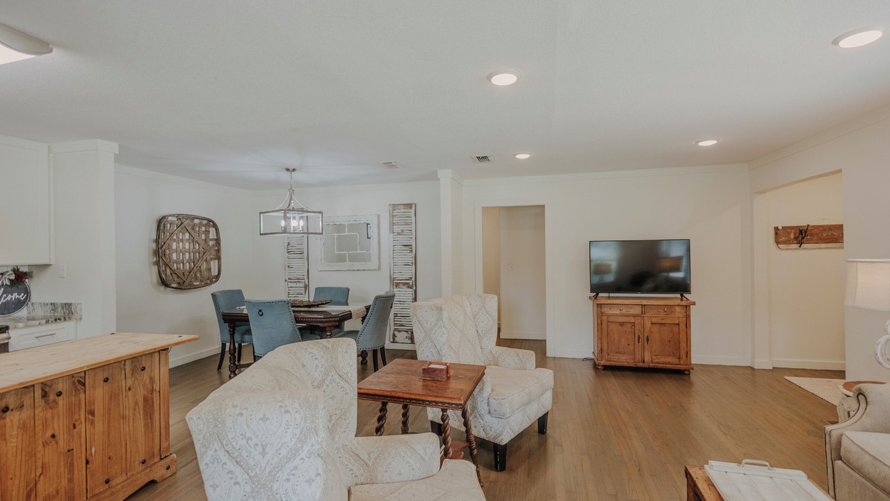 Photo of Livingroom in Thomasville