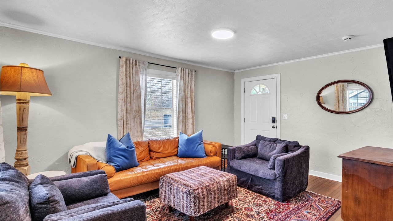 Photo of Livingroom in Starkville