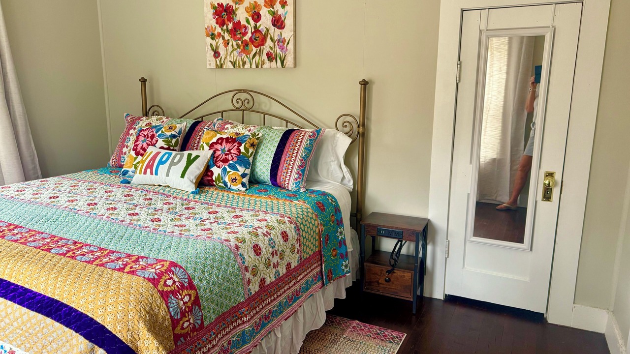 Photo of Bedroom in Laurel