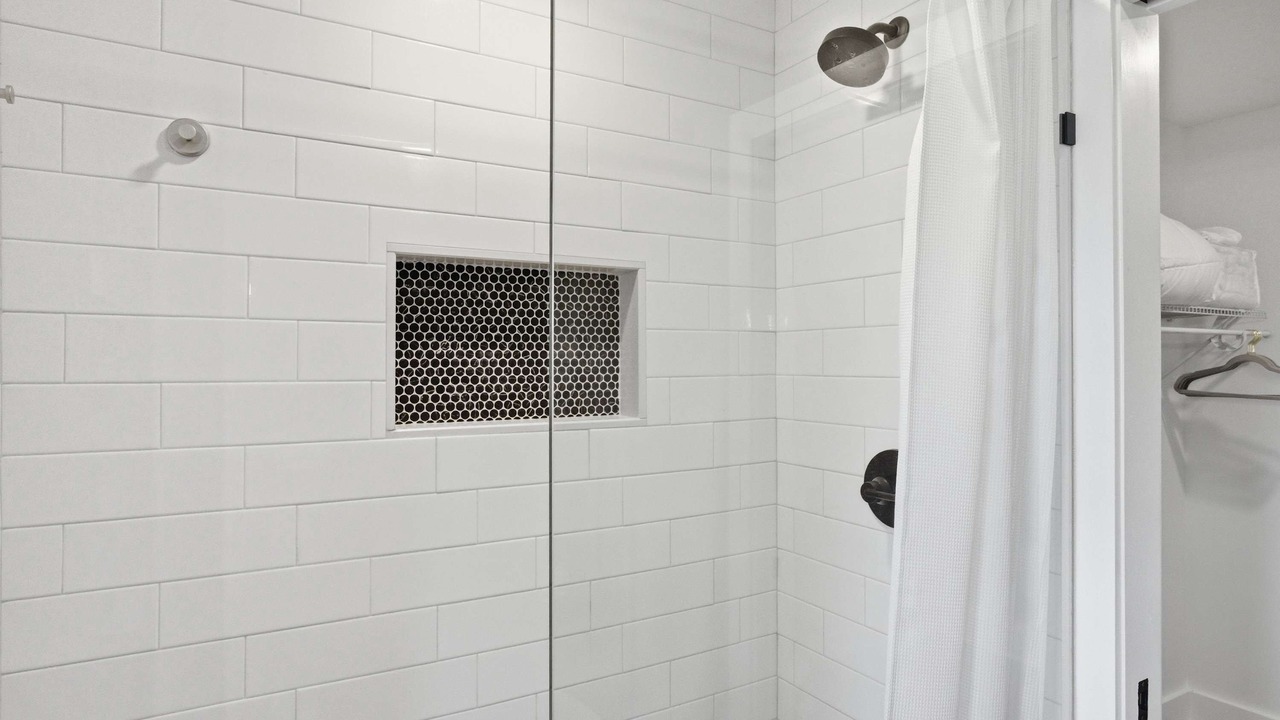 Photo of Bathroom in Eastpoint