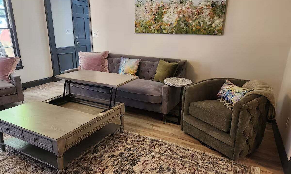 Photo of Livingroom in Peachtree City