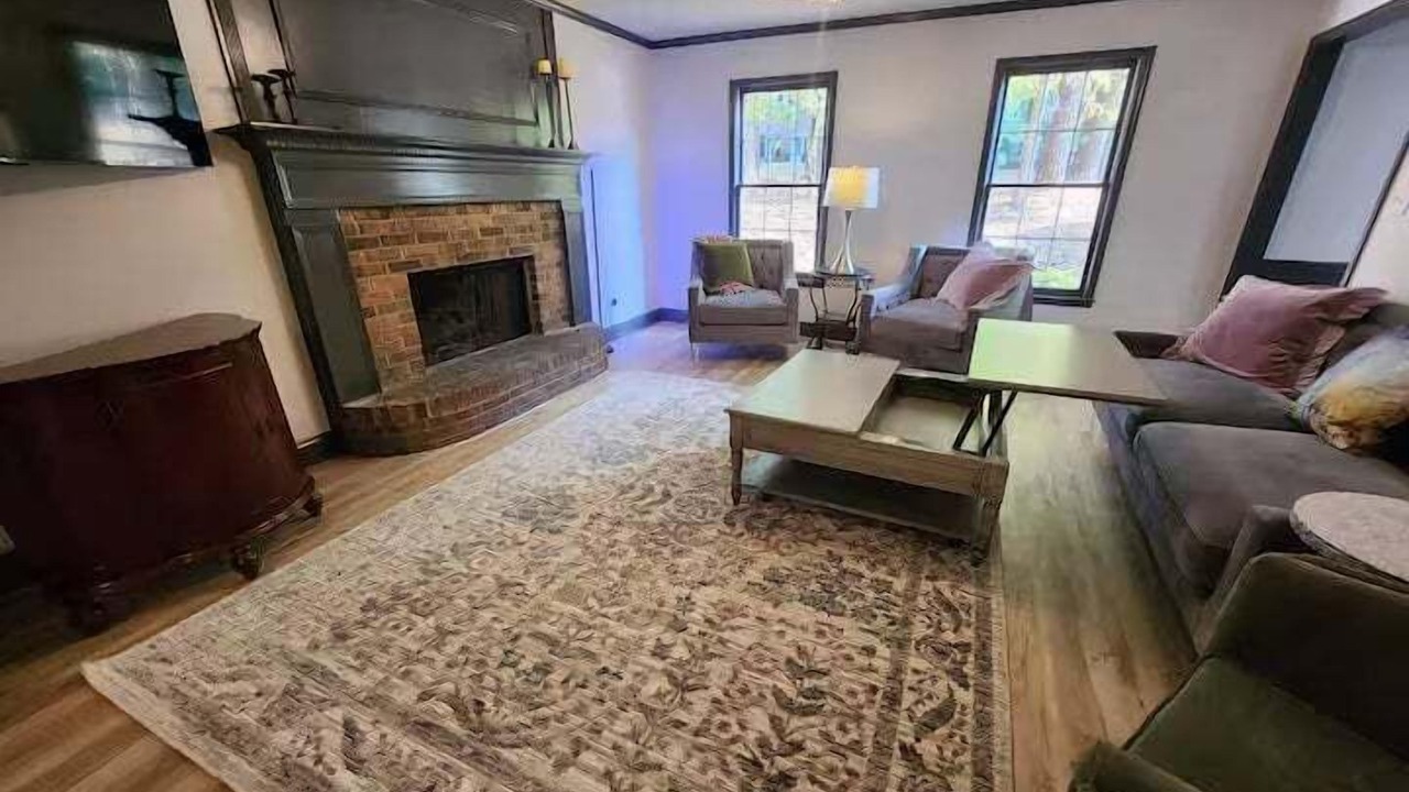 Photo of Livingroom in Peachtree City