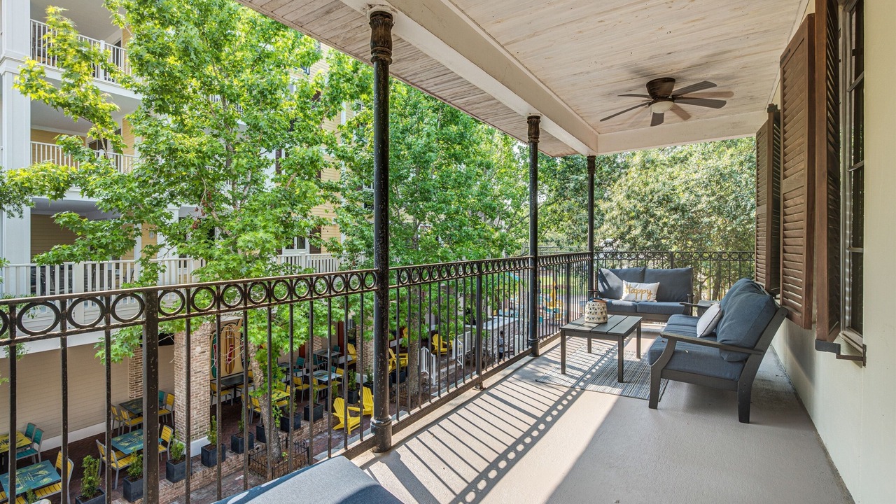 Photo of Patio Balcony in Baytowne Wharf