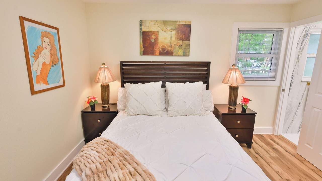 Photo of Bedroom in Scenic Heights