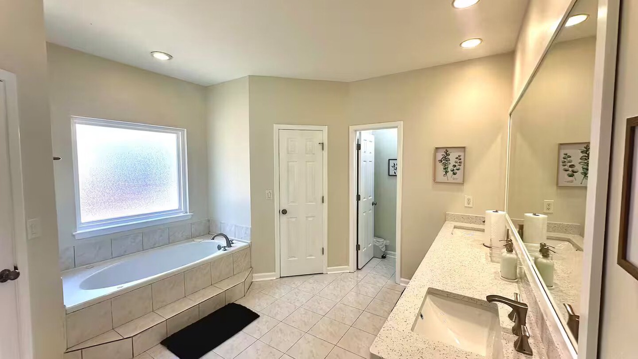Photo of Bathroom in Lithia Springs
