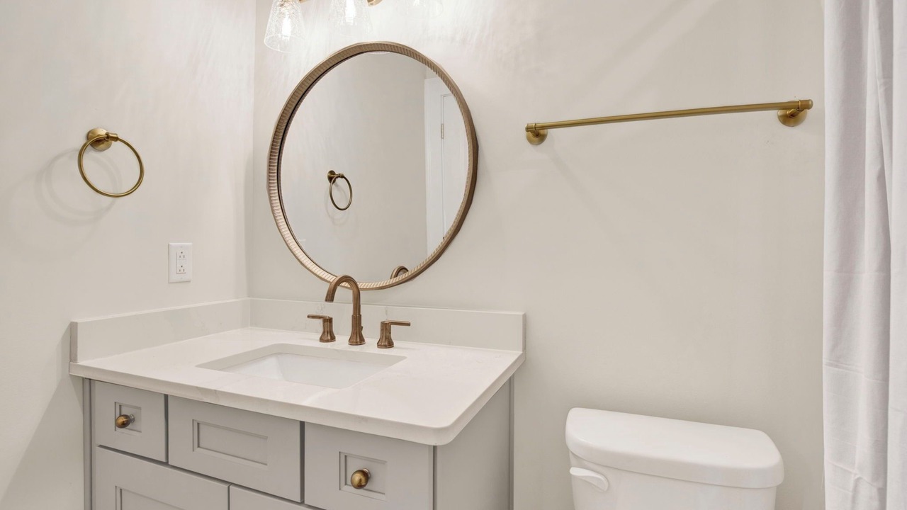 Photo of Bathroom in Hitch Village - Fred Wessels Homes