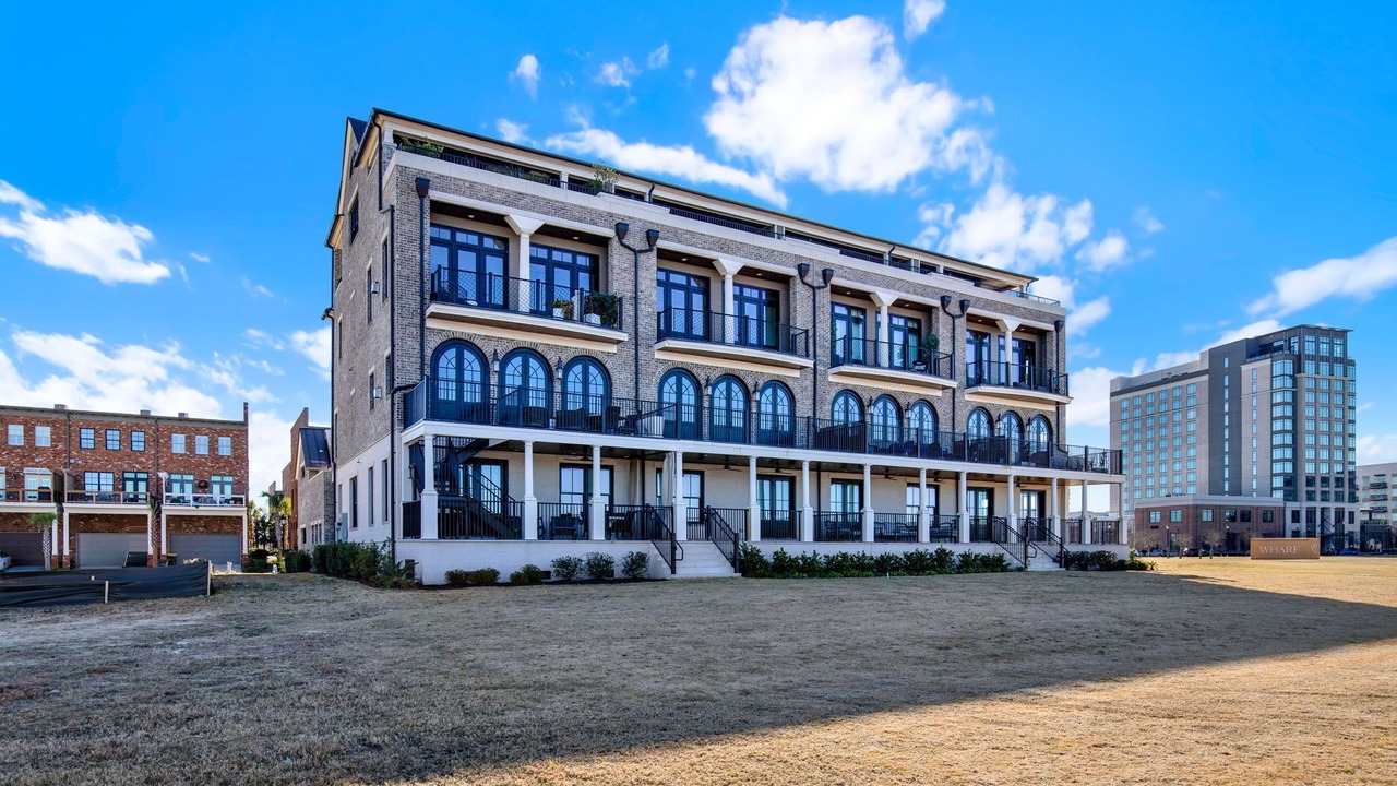 Photo of Outdoor in Hitch Village - Fred Wessels Homes