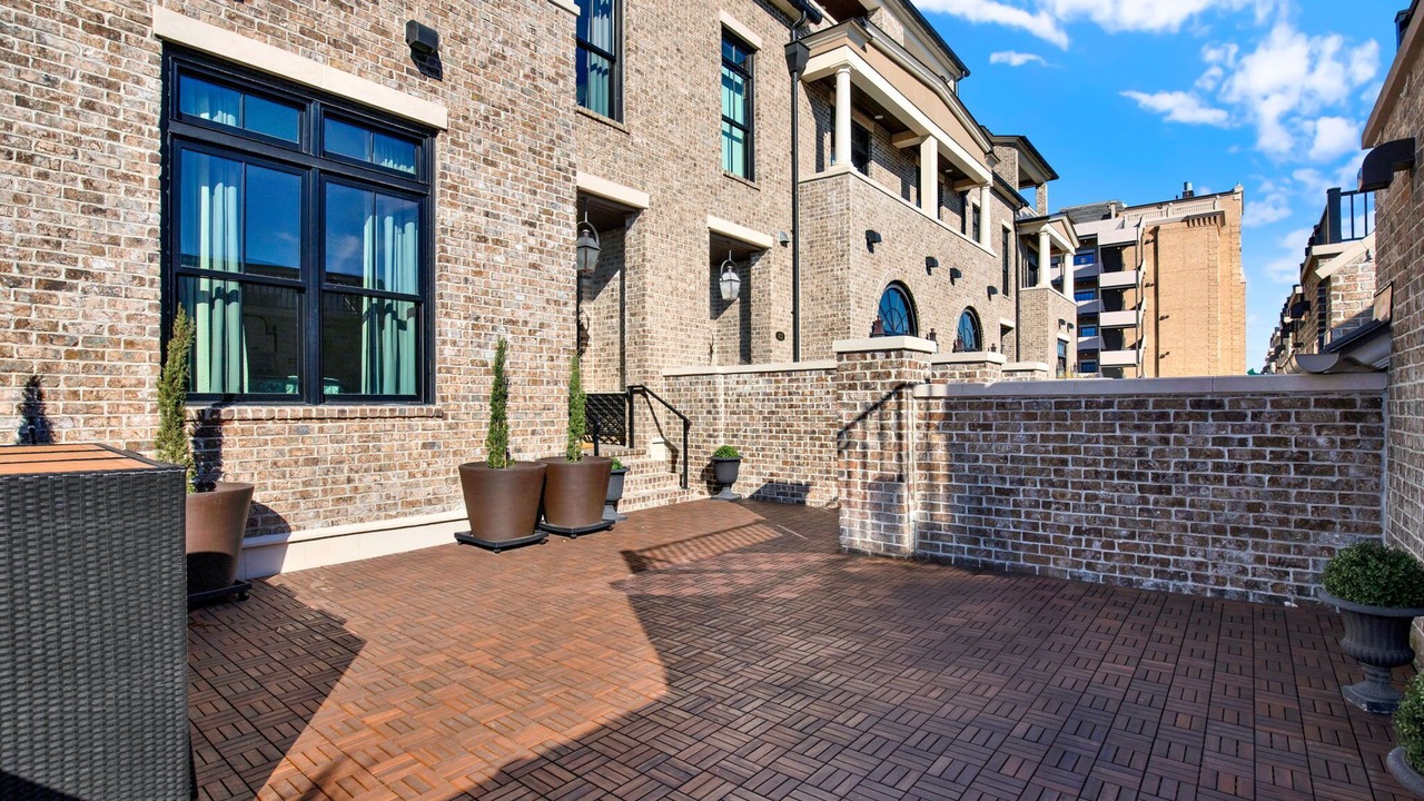 Photo of Outdoor in Hitch Village - Fred Wessels Homes