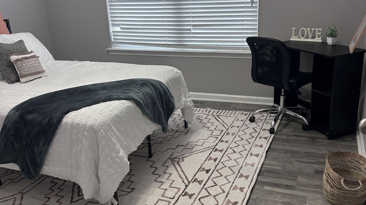 Photo of Bedroom in Perry