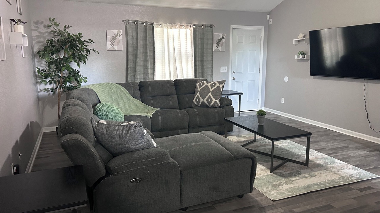 Photo of Livingroom in Perry