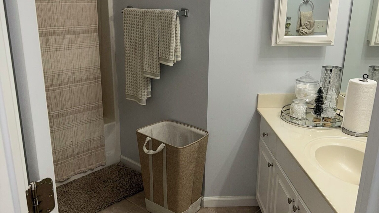 Photo of Bathroom in Southwestern