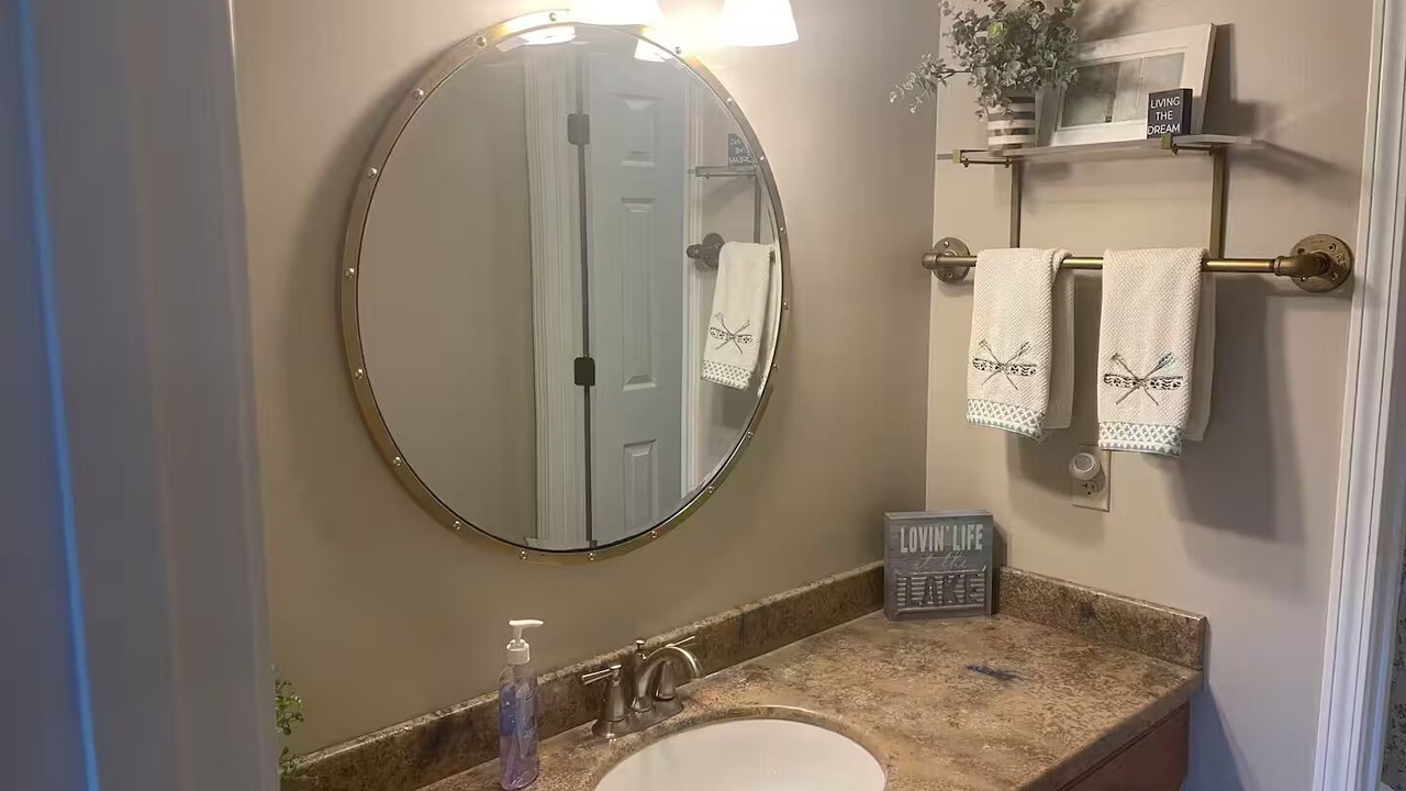 Photo of Bathroom in Hardwick
