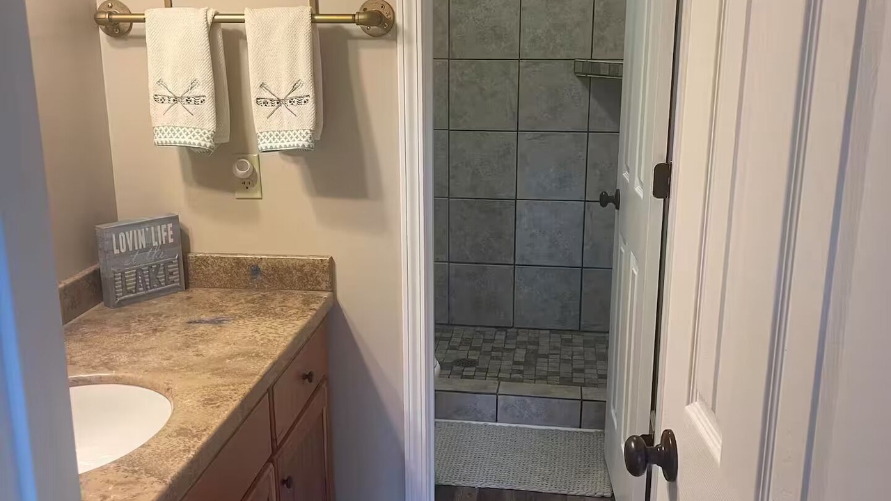 Photo of Bathroom in Hardwick