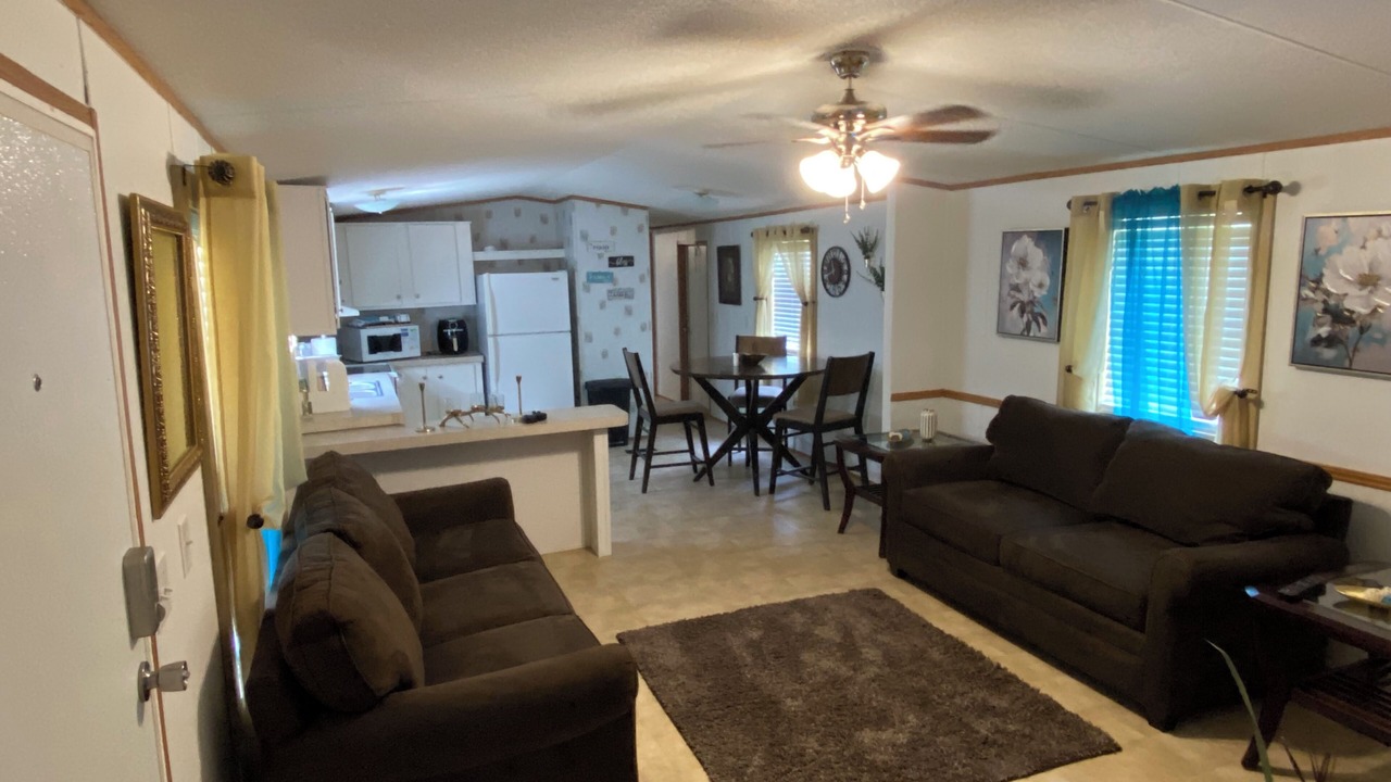 Photo of Livingroom in Mexia
