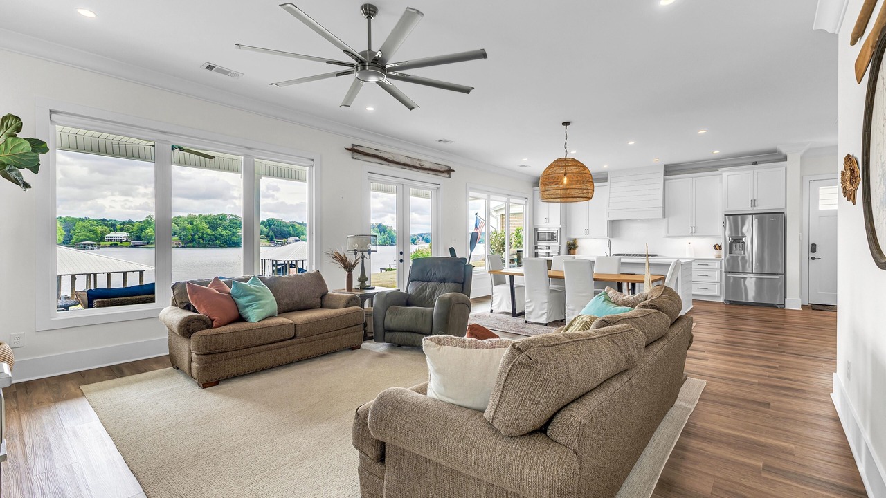 Photo of Livingroom in Alexander City