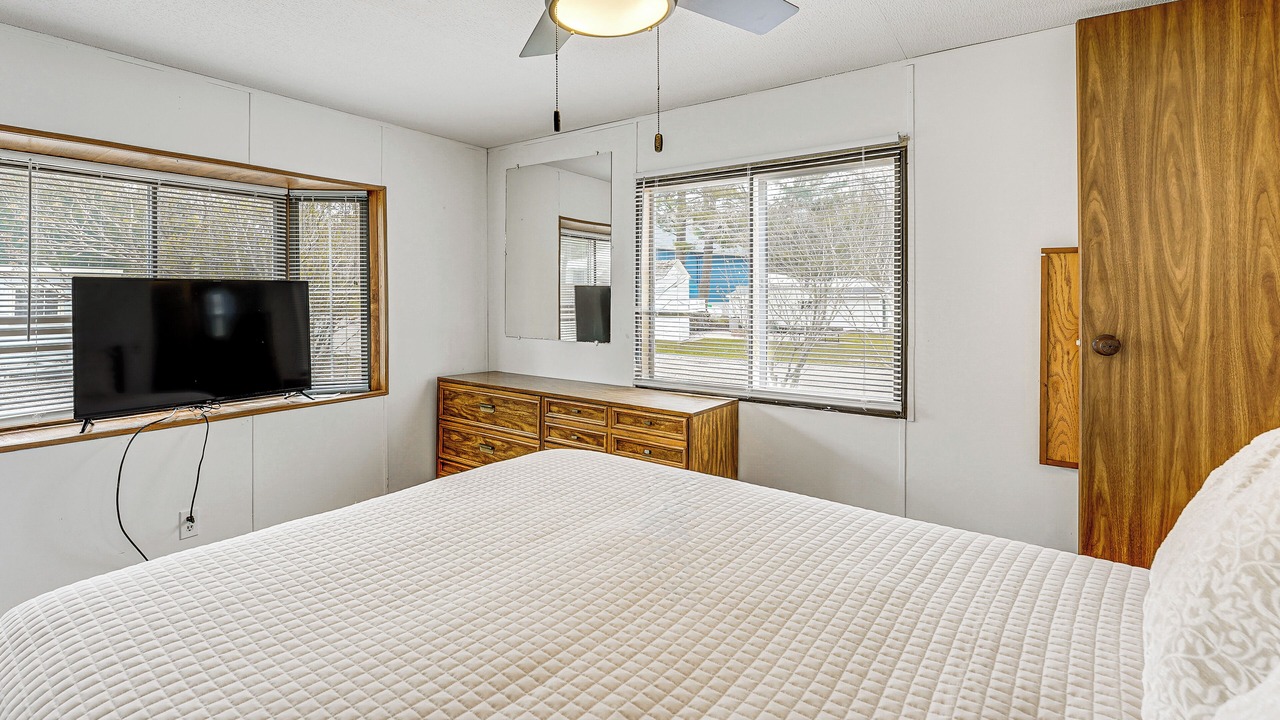 Photo of Bedroom in Silver Lake