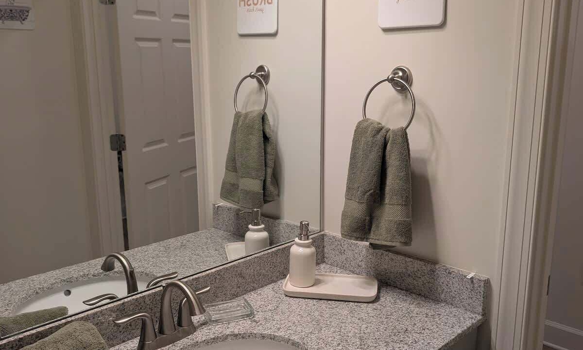 Photo of Bathroom in Mobile