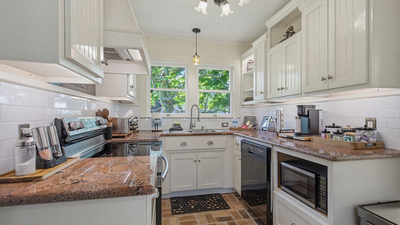 Photo of Kitchen in Foley