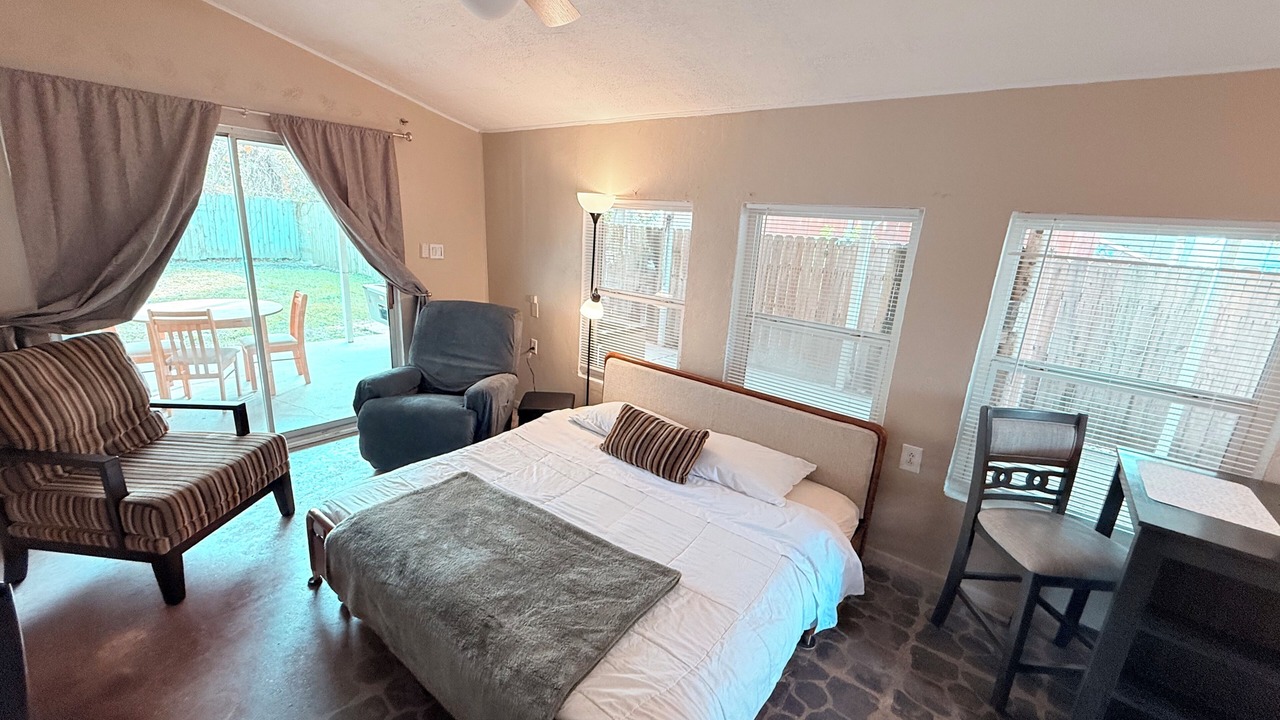 Photo of Bedroom in Cut Off